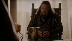 extant_GameOfThrones_1x05-TheWolfAndTheLion_4426