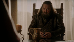 extant_GameOfThrones_1x05-TheWolfAndTheLion_4427