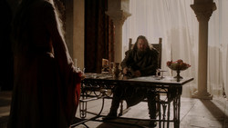 extant_GameOfThrones_1x05-TheWolfAndTheLion_4462