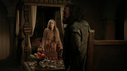 extant_GameOfThrones_1x05-TheWolfAndTheLion_4468