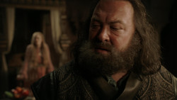 extant_GameOfThrones_1x05-TheWolfAndTheLion_4486