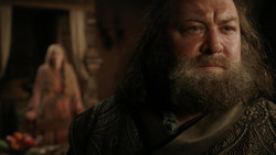extant_GameOfThrones_1x05-TheWolfAndTheLion_4519