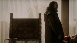 extant_GameOfThrones_1x05-TheWolfAndTheLion_4526