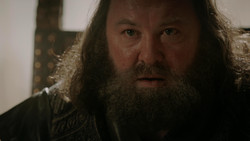 extant_GameOfThrones_1x05-TheWolfAndTheLion_4748
