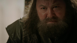 extant_GameOfThrones_1x05-TheWolfAndTheLion_4930