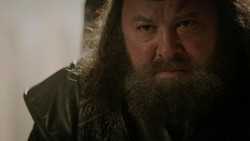 extant_GameOfThrones_1x05-TheWolfAndTheLion_4970