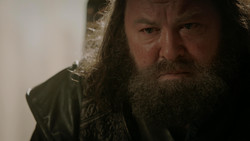 extant_GameOfThrones_1x05-TheWolfAndTheLion_4983