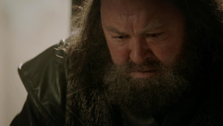 extant_GameOfThrones_1x05-TheWolfAndTheLion_4998