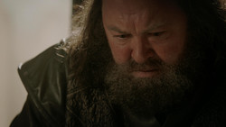 extant_GameOfThrones_1x05-TheWolfAndTheLion_4999