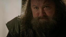 extant_GameOfThrones_1x05-TheWolfAndTheLion_5021