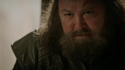 extant_GameOfThrones_1x05-TheWolfAndTheLion_5026