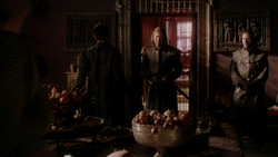 extant_GameOfThrones_1x05-TheWolfAndTheLion_5206