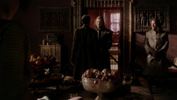 extant_GameOfThrones_1x05-TheWolfAndTheLion_5210