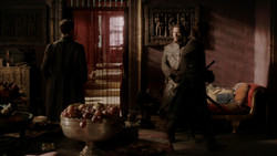 extant_GameOfThrones_1x05-TheWolfAndTheLion_5254
