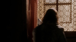 extant_GameOfThrones_1x05-TheWolfAndTheLion_5269