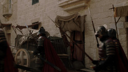 extant_GameOfThrones_1x05-TheWolfAndTheLion_5273