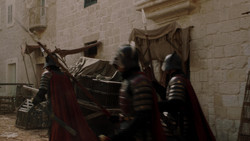 extant_GameOfThrones_1x05-TheWolfAndTheLion_5274