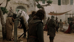 extant_GameOfThrones_1x05-TheWolfAndTheLion_5293