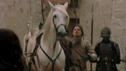 extant_GameOfThrones_1x05-TheWolfAndTheLion_5309