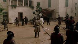 extant_GameOfThrones_1x05-TheWolfAndTheLion_5372