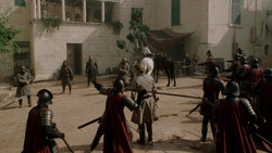extant_GameOfThrones_1x05-TheWolfAndTheLion_5423