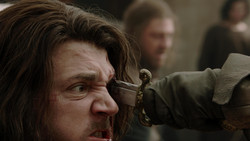 extant_GameOfThrones_1x05-TheWolfAndTheLion_5451