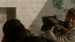 extant_GameOfThrones_1x05-TheWolfAndTheLion_5513
