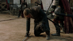 extant_GameOfThrones_1x05-TheWolfAndTheLion_5556