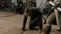 extant_GameOfThrones_1x05-TheWolfAndTheLion_5579