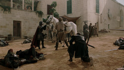 extant_GameOfThrones_1x05-TheWolfAndTheLion_5585