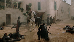 extant_GameOfThrones_1x05-TheWolfAndTheLion_5598