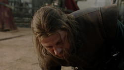 extant_GameOfThrones_1x05-TheWolfAndTheLion_5608