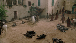 extant_GameOfThrones_1x05-TheWolfAndTheLion_5617