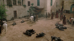 extant_GameOfThrones_1x05-TheWolfAndTheLion_5618