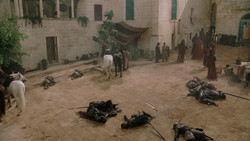 extant_GameOfThrones_1x05-TheWolfAndTheLion_5619