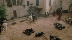 extant_GameOfThrones_1x05-TheWolfAndTheLion_5621