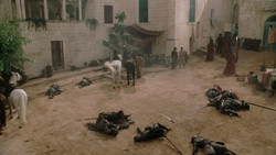 extant_GameOfThrones_1x05-TheWolfAndTheLion_5622