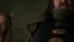 extant_GameOfThrones_1x06-AGoldenCrown_0038