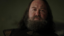extant_GameOfThrones_1x06-AGoldenCrown_0041