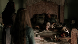 extant_GameOfThrones_1x06-AGoldenCrown_0094