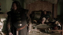 extant_GameOfThrones_1x06-AGoldenCrown_0204