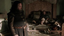 extant_GameOfThrones_1x06-AGoldenCrown_0207