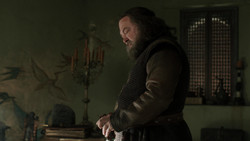 extant_GameOfThrones_1x06-AGoldenCrown_0235