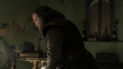 extant_GameOfThrones_1x06-AGoldenCrown_0237