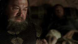 extant_GameOfThrones_1x06-AGoldenCrown_0240