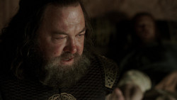 extant_GameOfThrones_1x06-AGoldenCrown_0258