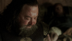 extant_GameOfThrones_1x06-AGoldenCrown_0293