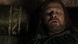 extant_GameOfThrones_1x06-AGoldenCrown_0328