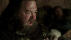 extant_GameOfThrones_1x06-AGoldenCrown_0351
