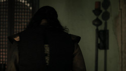 extant_GameOfThrones_1x06-AGoldenCrown_0412